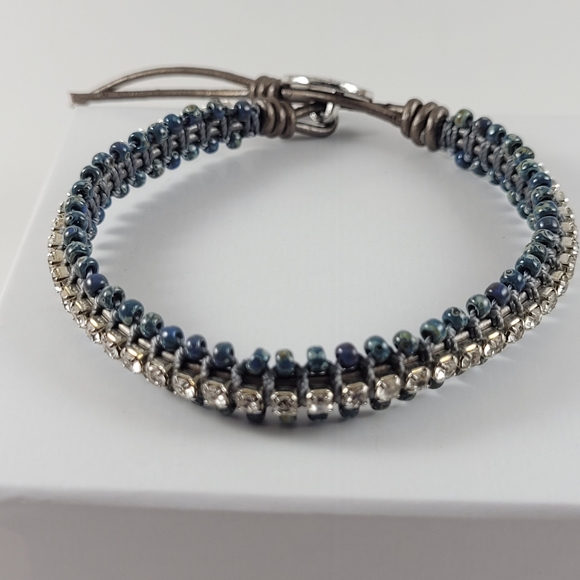 Macrame Beads Rhinestones Bracelet - Picture 3 of 4